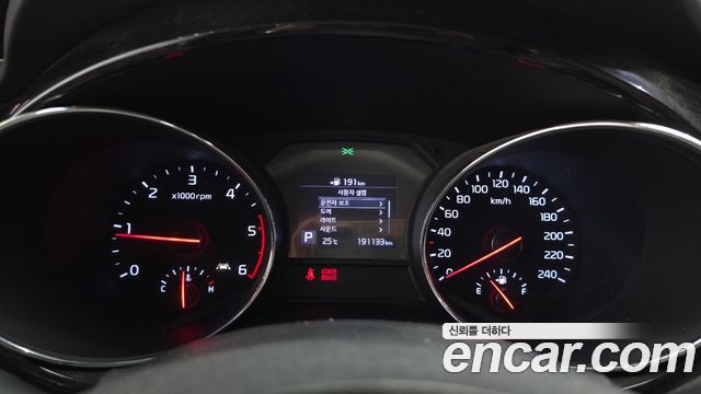 Kia Carnival 9-Seater Prstige 2019 — фото 8