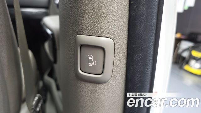 Kia Carnival 9-Seater Prstige 2019 — фото 20
