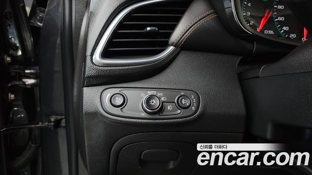 Chevrolet Trax 1.6 Diesel Premier 2018 — фото 18