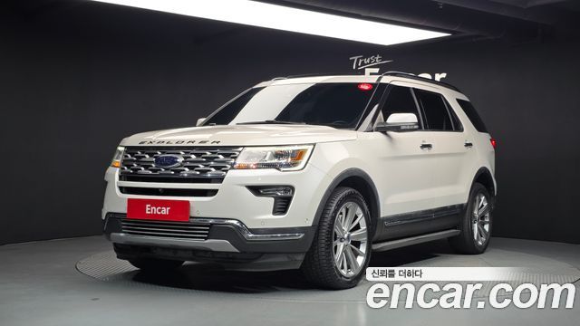 Ford Explorer 2.3 Limited 4WD 5th