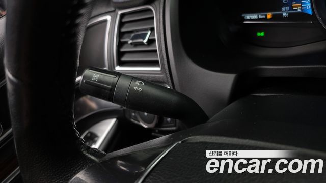 Ford Explorer 2.3 Limited 4WD 5th 2019 — фото 19