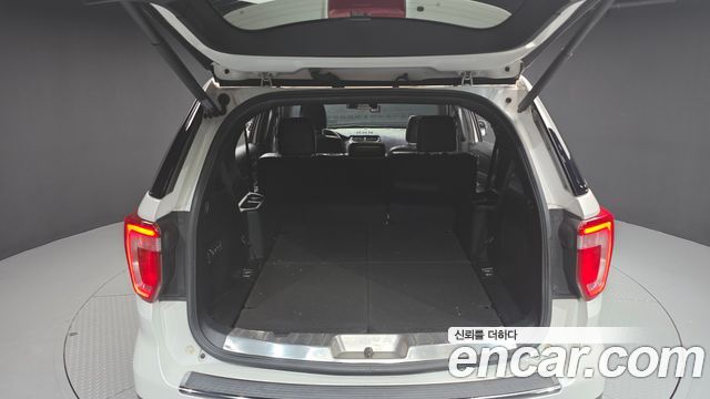 Ford Explorer 2.3 Limited 4WD 5th 2019 — фото 20