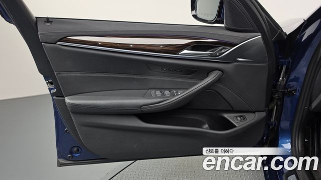 BMW 5 Series (G30) 520i Luxury 2021 — фото 24