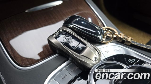 Mercedes-Benz S-Class (W222) S63 AMG 4MATIC+ Cabriolet 2018 — фото 29