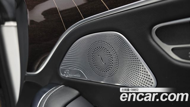 Mercedes-Benz S-Class (W222) S63 AMG 4MATIC+ Cabriolet 2018 — фото 30