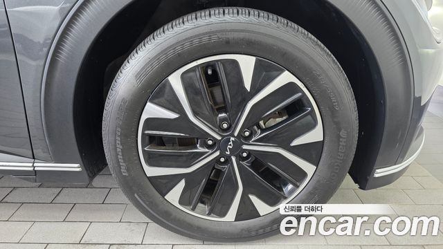 Kia EV6 Long Range Air 2023 — фото 21