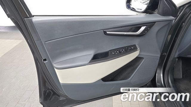 Kia EV6 Long Range Air 2023 — фото 24