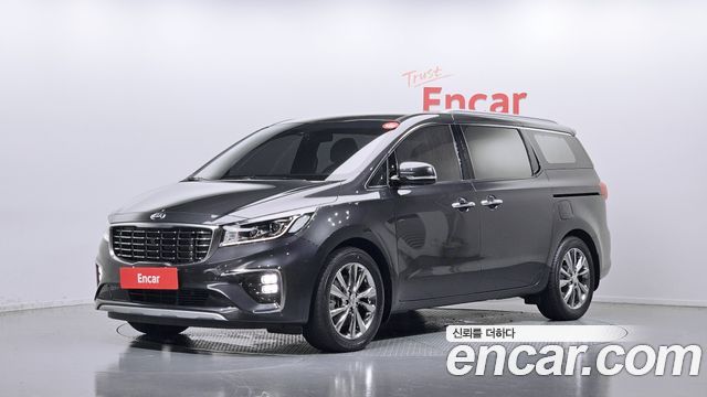 Kia Carnival 7-Seater Limousine VIP 2019 — фото 1