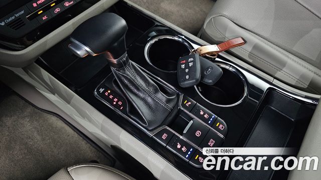 Kia Carnival 7-Seater Limousine VIP 2019 — фото 9