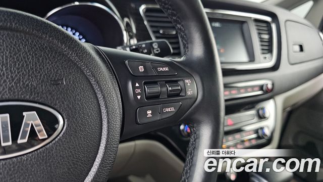 Kia Carnival 7-Seater Limousine VIP 2019 — фото 16