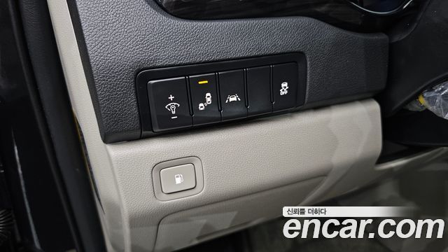Kia Carnival 7-Seater Limousine VIP 2019 — фото 20