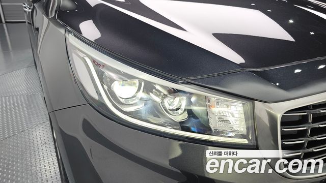 Kia Carnival 7-Seater Limousine VIP 2019 — фото 22