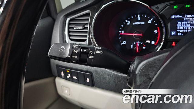 Kia Carnival 7-Seater Limousine VIP 2019 — фото 30