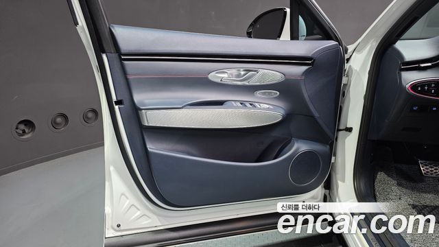 Genesis GV70 2.5T Gasoline 2WD 2022 — фото 24