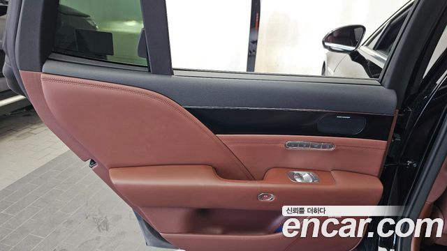 Genesis G90 (RS4) Gasoline 3.5 Turbo AWD 2022 — фото 25