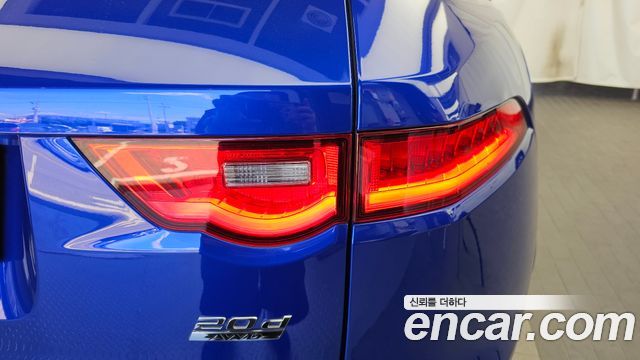 Jaguar F-PACE 20d Prestige 2018 — фото 23