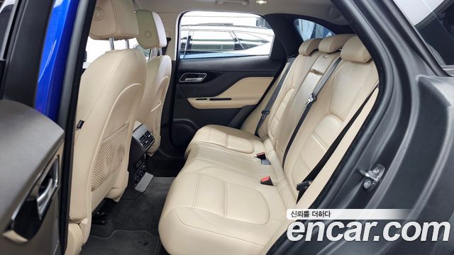 Jaguar F-PACE 20d Prestige 2018 — фото 26