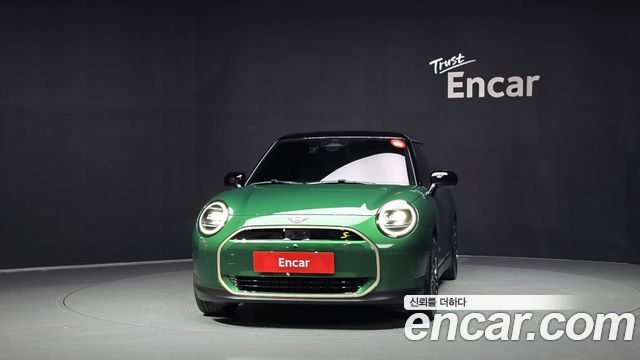 MINI Cooper Electric (IV) SE Favoured 2024 — фото 3
