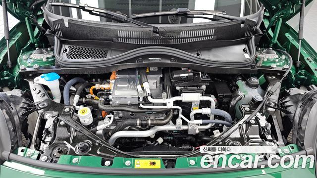 MINI Cooper Electric (IV) SE Favoured 2024 — фото 6