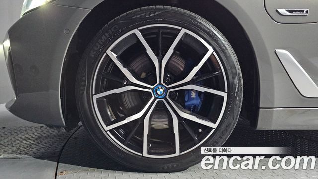 BMW 5 Series (G30) 530e M Sport 2022 — фото 5