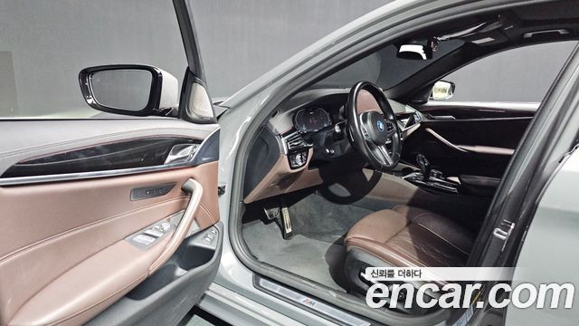 BMW 5 Series (G30) 530e M Sport 2022 — фото 10