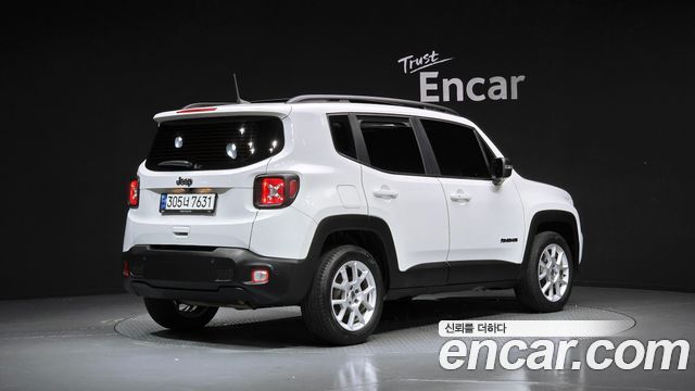 Jeep Renegade 1.3 Longitude 2022 — фото 2