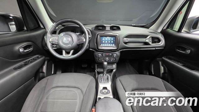Jeep Renegade 1.3 Longitude 2022 — фото 7