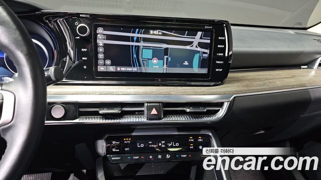 Kia K5 (III) 2.0 Noblesse 2023 — фото 15