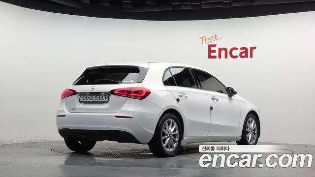 Mercedes-Benz A-Class (W177) A220 Hatchback 2020 — фото 2