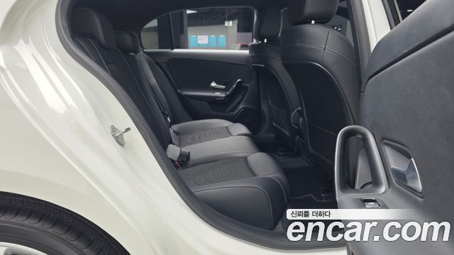 Mercedes-Benz A-Class (W177) A220 Hatchback 2020 — фото 16