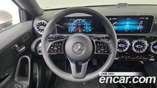 Mercedes-Benz A-Class (W177) A220 Hatchback 2020 — фото 17