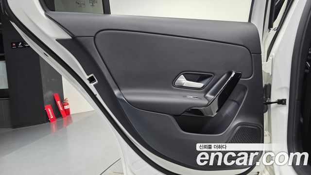 Mercedes-Benz A-Class (W177) A220 Hatchback 2020 — фото 31