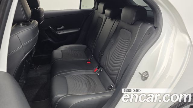 Mercedes-Benz A-Class (W177) A220 Hatchback 2020 — фото 32