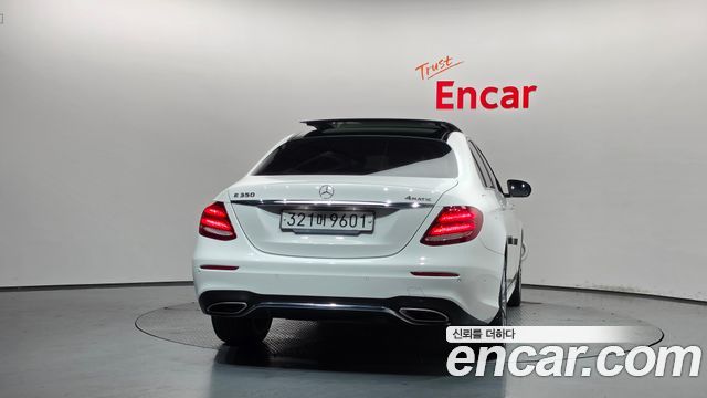 Mercedes-Benz E-Class (W213) E350 4MATIC AMG Line 2019 — фото 4