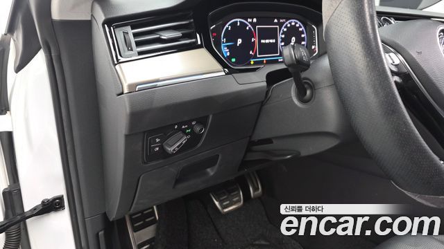 Volkswagen Arteon 2.0 TDI Prestige 2020 — фото 17