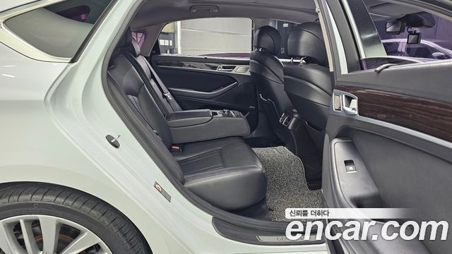 Genesis G80 3.3 GDI AWD Premium Luxury 2017 — фото 12