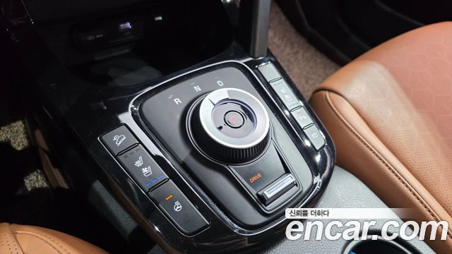 Kia Seltos Gasoline 1.6 Turbo 2WD Signature 2023 — фото 9