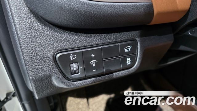 Kia Seltos Gasoline 1.6 Turbo 2WD Signature 2023 — фото 12