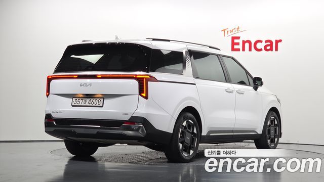 Kia Carnival (IV) HEV 9seater Signature 2024 — фото 2