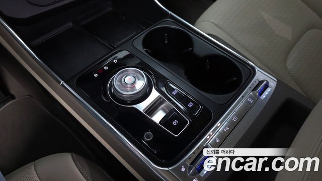 Kia Carnival (IV) HEV 9seater Signature 2024 — фото 9