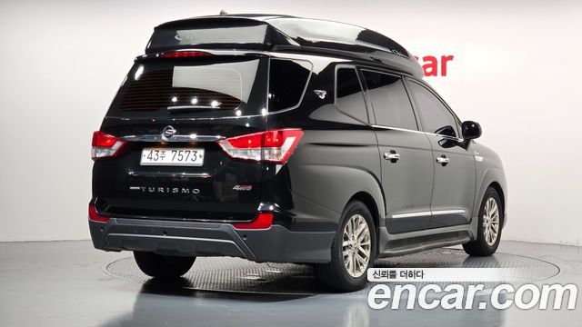 KG Mobility (SsangYong) Korando Turismo 4WD Chateau 9-seater 2015 — фото 2