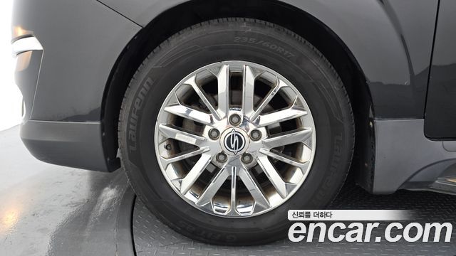 KG Mobility (SsangYong) Korando Turismo 4WD Chateau 9-seater 2015 — фото 5