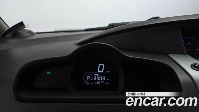 KG Mobility (SsangYong) Korando Turismo 4WD Chateau 9-seater 2015 — фото 8