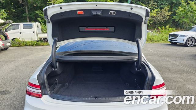 Genesis G80 (RG3) Gasoline 2.5 Turbo AWD 2025 — фото 18