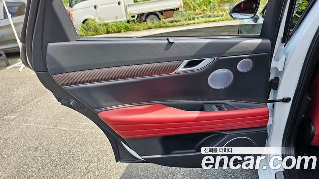 Genesis G80 (RG3) Gasoline 2.5 Turbo AWD 2025 — фото 25