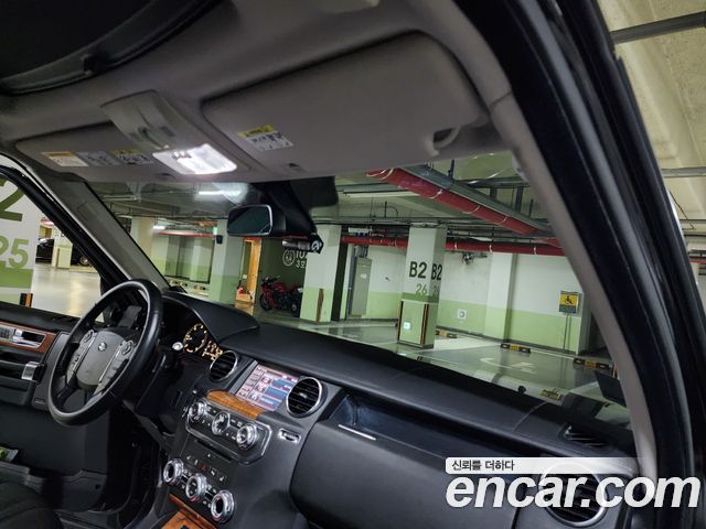 Land Rover Discovery 4 3.0 SDV6 SE 2012 — фото 15