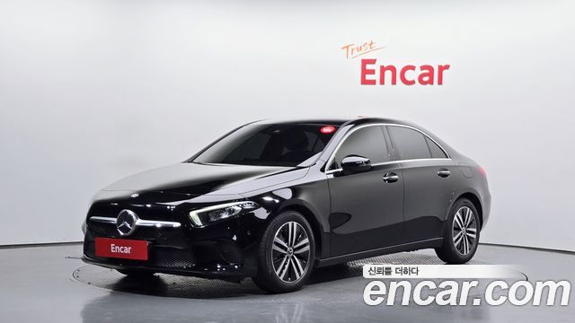 Mercedes-Benz A-Class (W177) A220 Sedan 2022 — фото 1