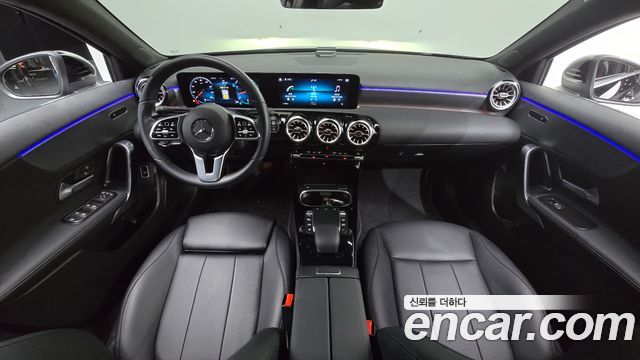 Mercedes-Benz A-Class (W177) A220 Sedan 2022 — фото 7