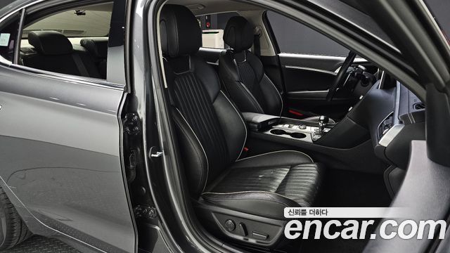 Genesis G70 2.0T AWD Elite 2019 — фото 11