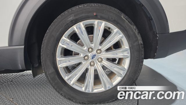 Ford Explorer (VI) 2.3 LimIted 4WD 2020 — фото 21